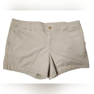 Claiborne Women’s Khaki Shorts – Size 16